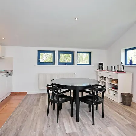 Apartment Apartmenthaus Bull 5 Kuehlungsborn